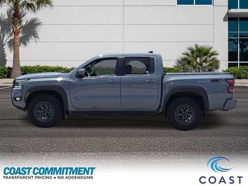 Used 2025 Nissan Frontier PRO-4X AWD/4WD image 9