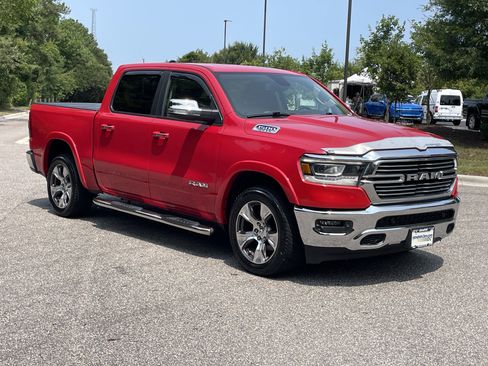 Used 2019 RAM 1500 Laramie AWD/4WD image 2