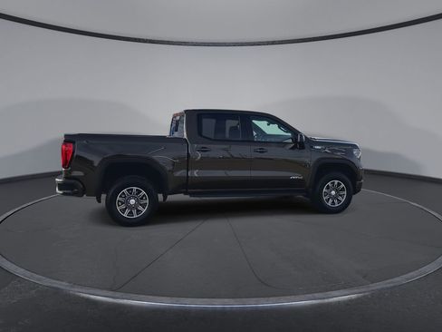 Used 2024 GMC Sierra 1500 AT4 w/ AT4 Premium Package image 9
