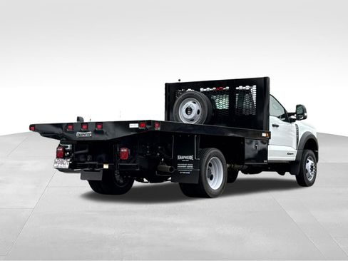 New 2025 Ford F450 XL w/ XL Chrome Package RWD image 3