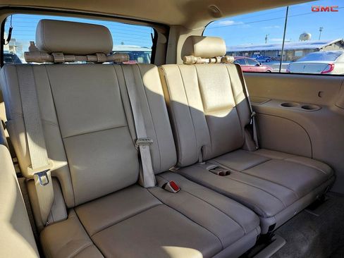 Used 2013 GMC Yukon XL Denali image 32