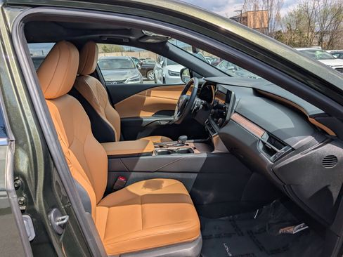 Used 2023 Lexus RX 350 Premium w/ Accessory Package (Z1) image 11