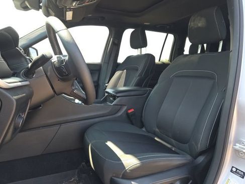 Used 2024 Jeep Grand Cherokee L Laredo w/ Luxury Tech Group I AWD/4WD image 9
