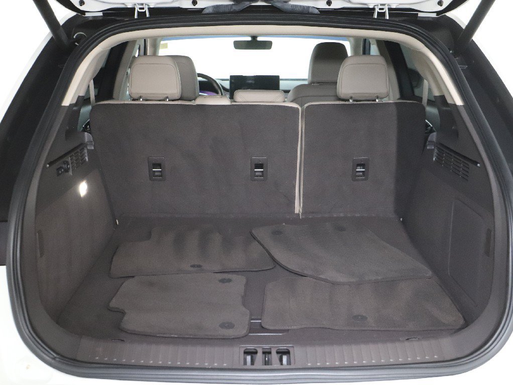 Used 2023 Lincoln Nautilus FWD w/ Premium Package image 30