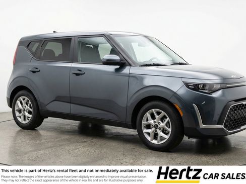 Used 2025 Kia Soul LX w/ LX Technology Package FWD image 1