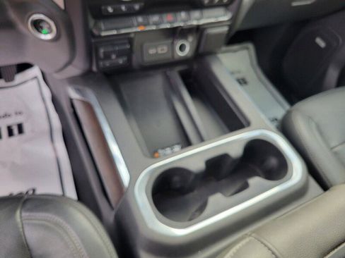 Used 2019 GMC Sierra 1500 SLT w/ SLT Premium Package image 17