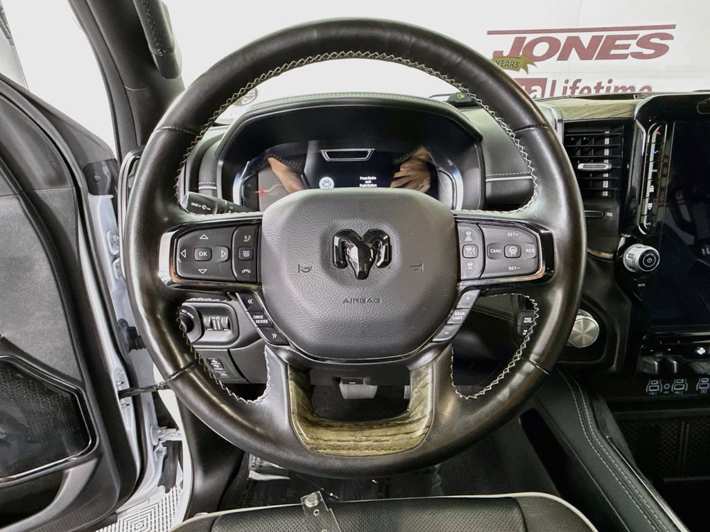 Used 2025 RAM 1500 Limited AWD/4WD image 23