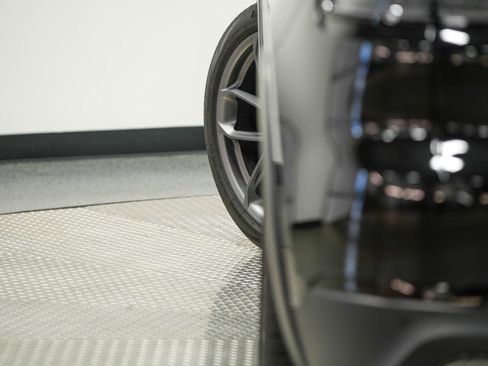 Used 2024 Porsche Cayenne Turbo GT image 39