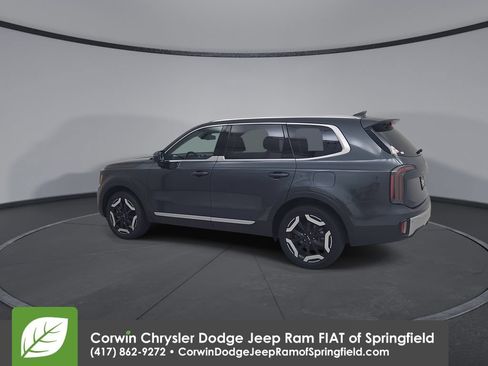 Used 2024 Kia Telluride EX w/ EX Captain's Chair Package FWD image 10