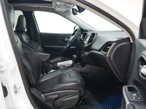 Used 2020 Jeep Cherokee Latitude Plus w/ Cold Weather Group image 37