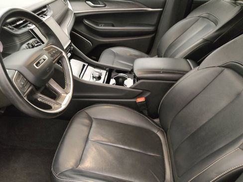 Used 2022 Jeep Grand Cherokee Limited AWD/4WD image 17