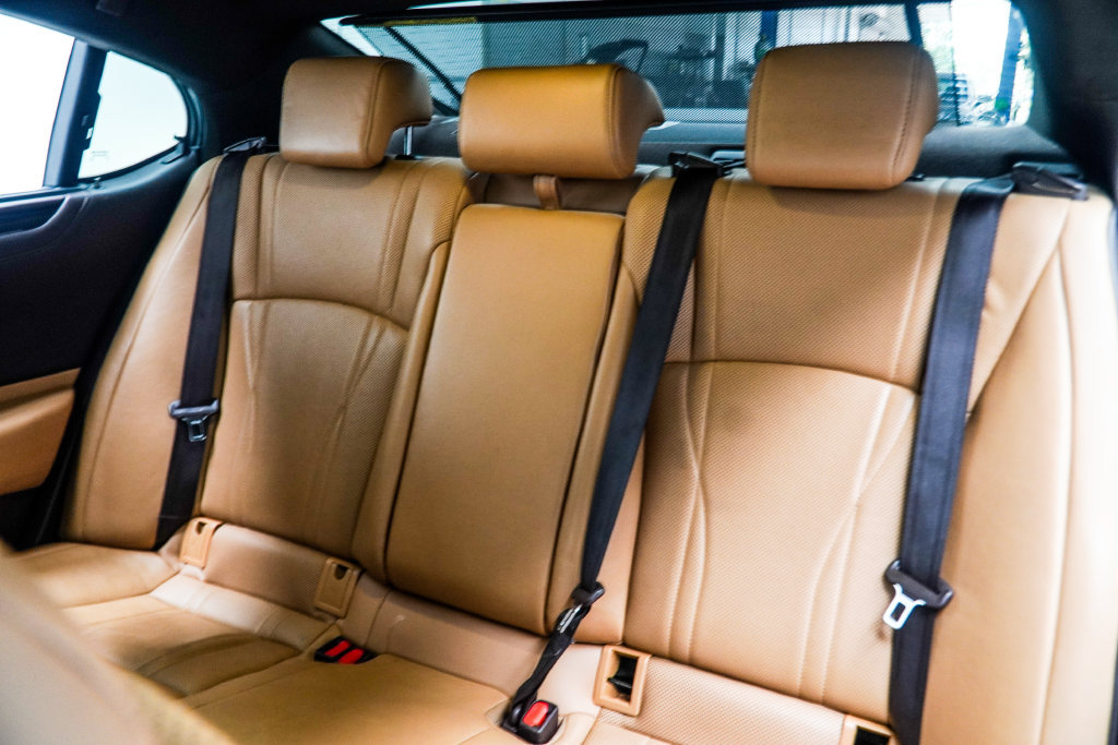 Used 2020 Lexus ES 300h Ultra Luxury FWD image 40