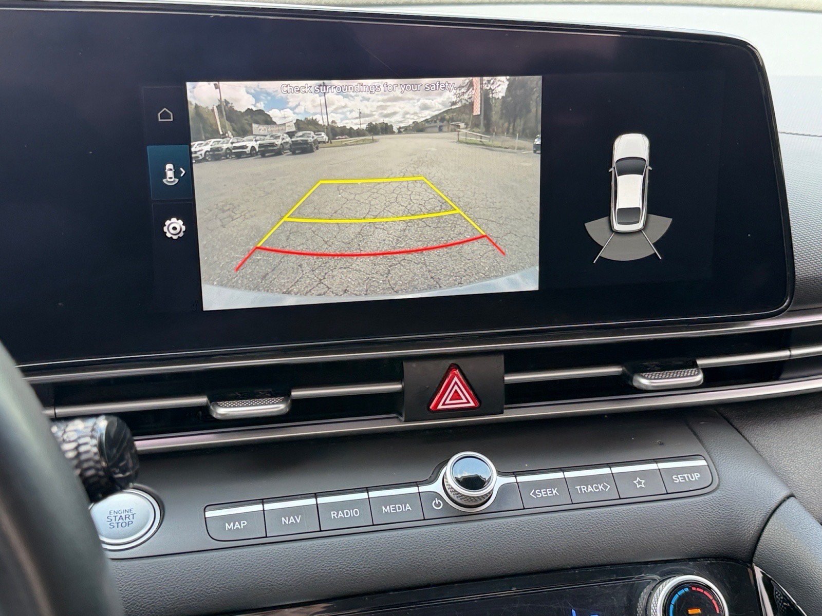 Used 2022 Hyundai Elantra Limited FWD image 26