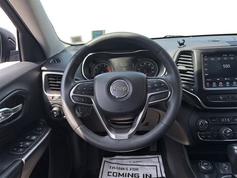 Used 2022 Jeep Cherokee Latitude w/ Comfort Safety Group image 13