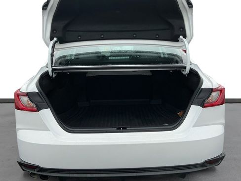 Used 2025 Toyota Camry SE w/ Multimedia Upgrade Package image 24