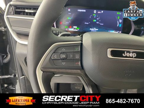Used 2023 Jeep Grand Cherokee 30th Anniversary AWD/4WD image 14