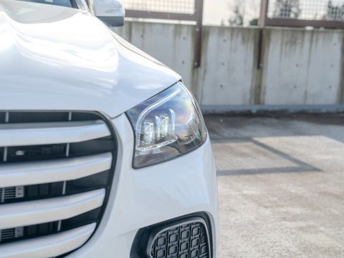 Used 2025 Mercedes-Benz GLS 450 4MATIC image 8