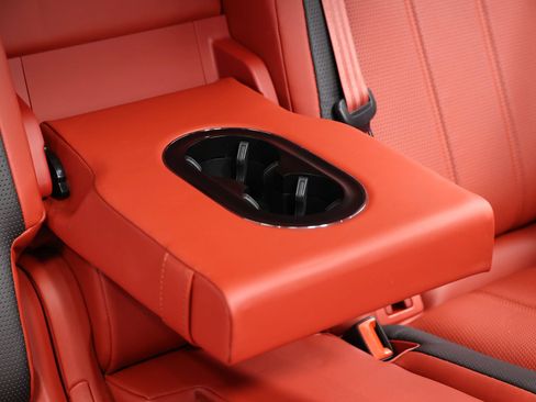 Used 2022 Bentley Bentayga AWD/4WD image 92