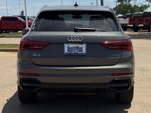 Used 2022 Audi Q3 2.0T Premium Plus w/ Premium Plus Package AWD/4WD image 5