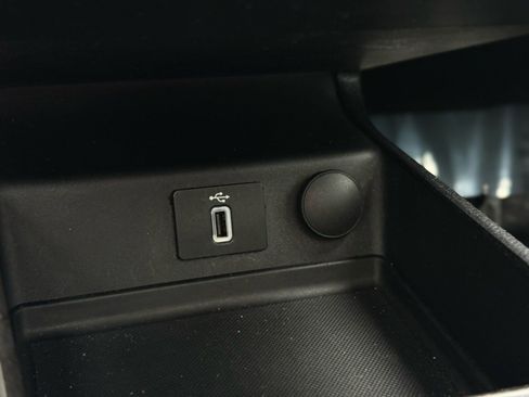 Used 2018 Ford Fusion SE image 35