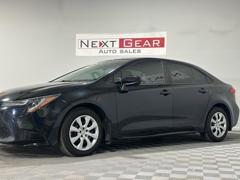 Used 2021 Toyota Corolla LE w/ Carpet Mat Package (TMS) image 5