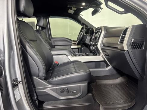 Certified 2022 Ford F250 Lariat w/ Lariat Ultimate Package AWD/4WD image 4