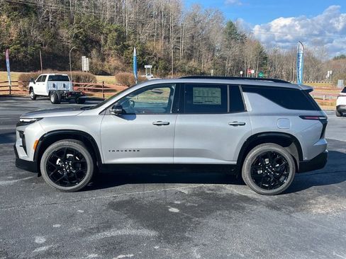 New 2026 Chevrolet Traverse RS w/ LPO, Floor Liner Package image 2