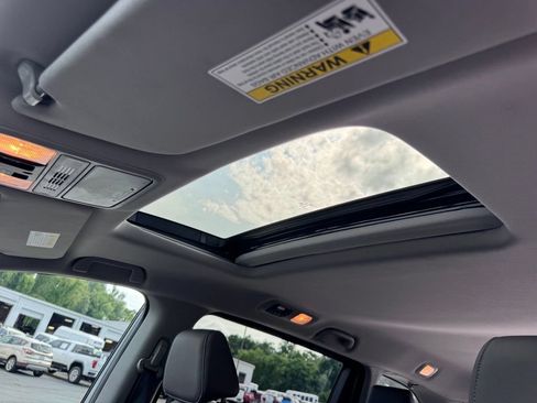 Used 2023 Honda Odyssey EX-L image 12