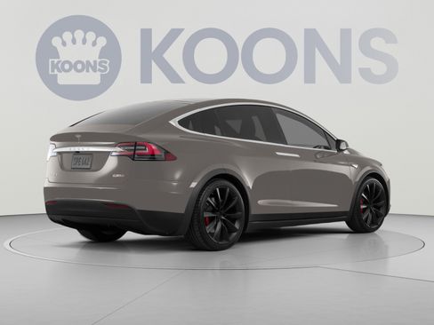 Used 2017 Tesla Model X 75D AWD/4WD image 4
