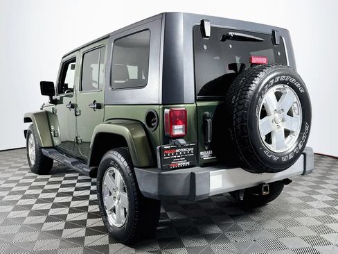 Used 2008 Jeep Wrangler Unlimited Sahara w/ Dual Top Group AWD/4WD image 5