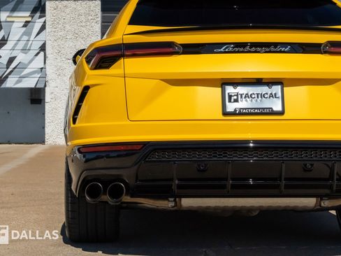Used 2021 Lamborghini Urus image 14