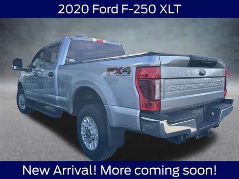 Used 2020 Ford F250 XLT w/ FX4 Off-Road Package image 3