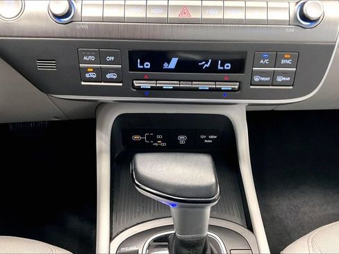 Certified 2024 Hyundai Kona SEL AWD/4WD image 23