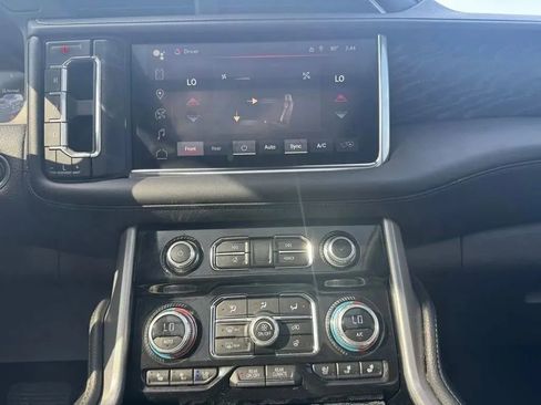 Used 2023 GMC Yukon XL Denali w/ Denali Reserve Package AWD/4WD image 30