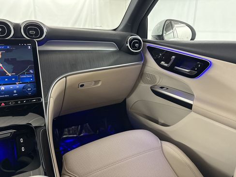 Certified 2025 Mercedes-Benz GLC 350e 4MATIC image 29