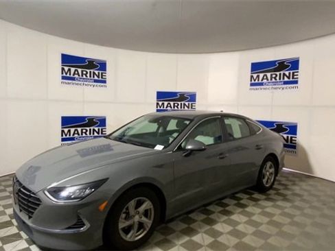 Used 2022 Hyundai Sonata SE w/ Cargo Package image 6