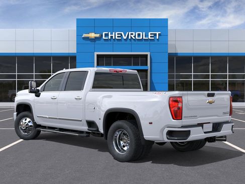 New 2026 Chevrolet Silverado 3500 High Country w/ High Country Premium Package AWD/4WD image 18