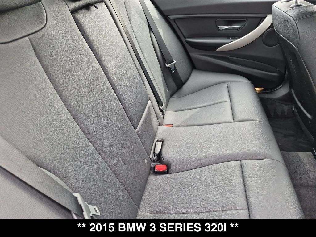 Used 2015 BMW 320i Sedan RWD image 21