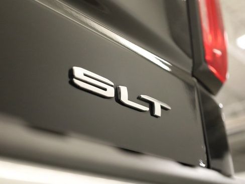 Used 2023 GMC Sierra 1500 SLT w/ SLT Premium Package image 39