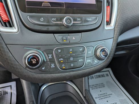 Used 2024 Chevrolet Malibu LT image 19