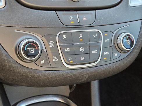 Used 2024 Chevrolet Malibu LT image 34