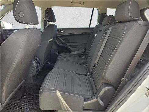 Used 2022 Volkswagen Tiguan S image 17