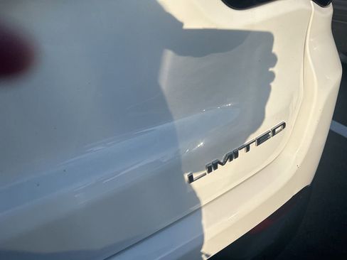 Used 2018 Jeep Compass Limited AWD/4WD image 6