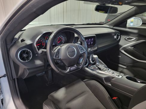 Used 2022 Chevrolet Camaro LT w/ RS Package image 28