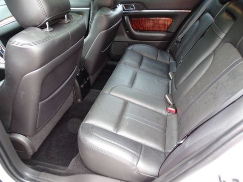 Used 2013 Lincoln MKS AWD image 32