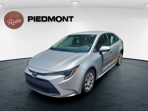 Used 2023 Toyota Corolla LE FWD image 1