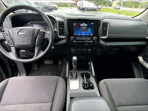 Used 2022 Nissan Frontier SV w/ Technology Package RWD image 15