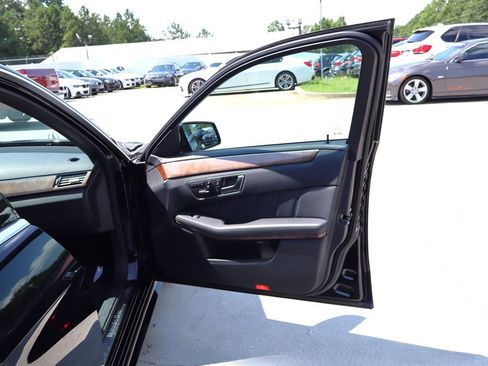 Used 2013 Mercedes-Benz E 350 BlueTEC Sedan image 35