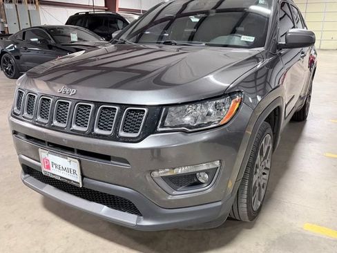 Used 2021 Jeep Compass Latitude FWD image 6