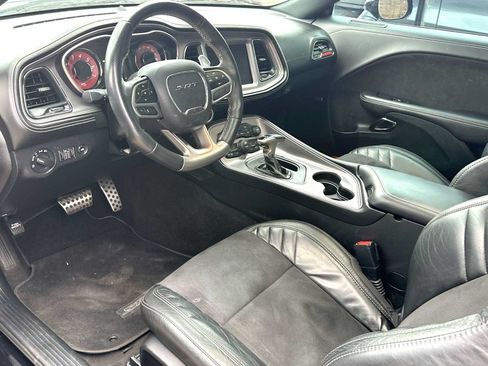 Used 2023 Dodge Challenger SRT Hellcat w/ Driver Convenience Group RWD image 6